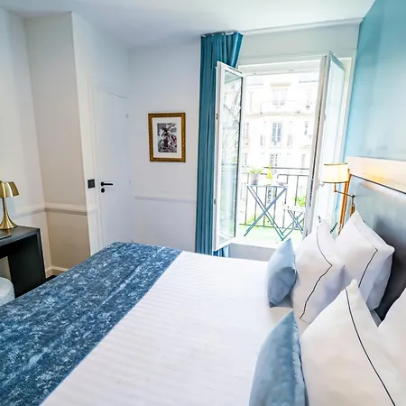 Le Cercle Tour Eiffel 3*