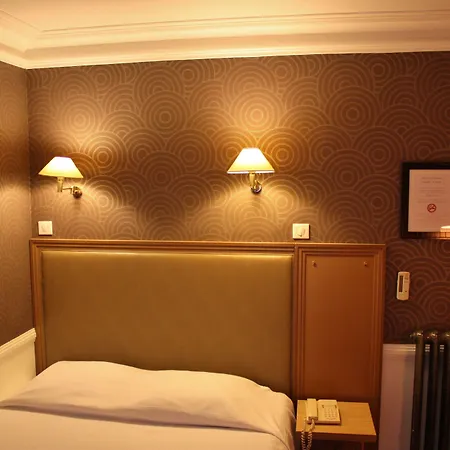 Le Cercle Tour Eiffel Hotel París