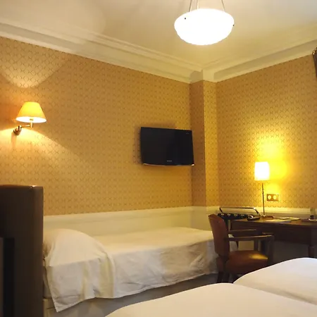 מלון Le Cercle Tour Eiffel פריז