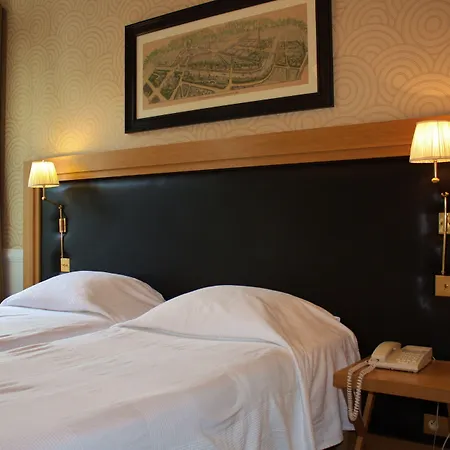 Отель Le Cercle Tour Eiffel