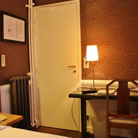 Le Cercle Tour Eiffel 3*