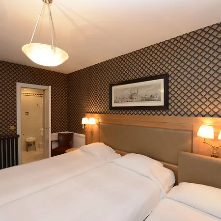 Le Cercle Tour Eiffel Отель Париж