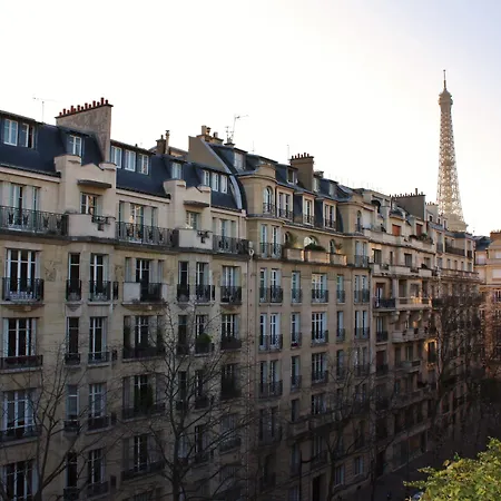 Le Cercle Tour Eiffel Paris