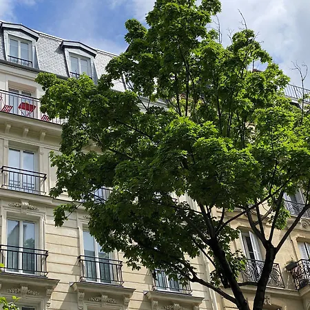 Le Cercle Tour Eiffel 3*