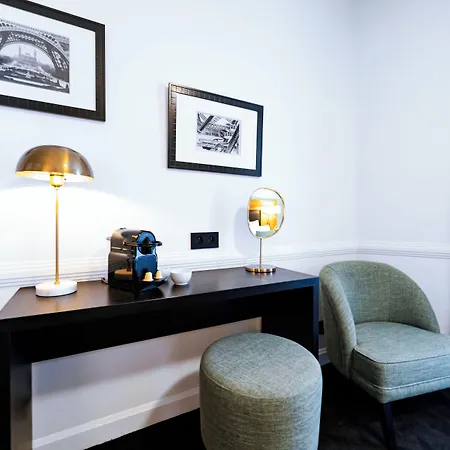 Le Cercle Tour Eiffel מלון