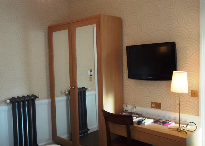 Le Cercle Tour Eiffel 酒店 3*