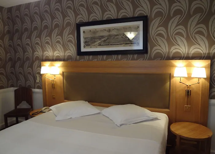 Hotel Le Cercle Tour Eiffel Parigi