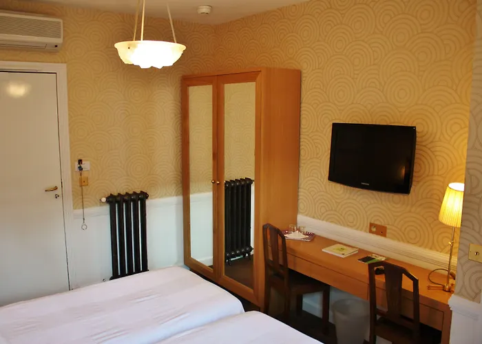 Le Cercle Tour Eiffel 3* Parigi