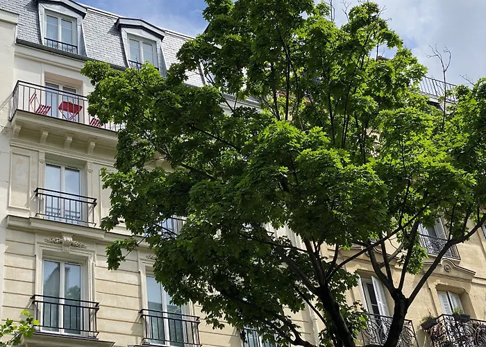 Le Cercle Tour Eiffel 3*