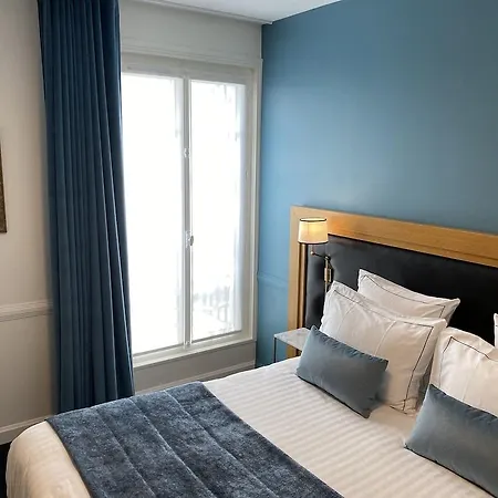 Le Cercle Tour Eiffel Hotel 3*