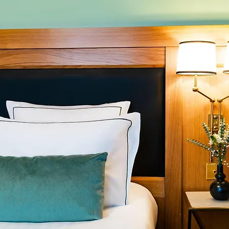 Le Cercle Tour Eiffel Hotel 3*