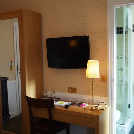 Hotel Le Cercle Tour Eiffel 3*