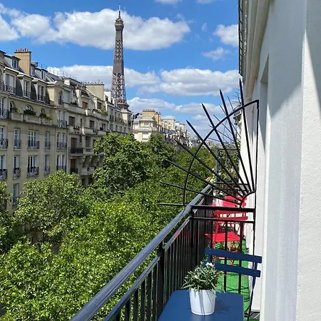 Отель Le Cercle Tour Eiffel Париж