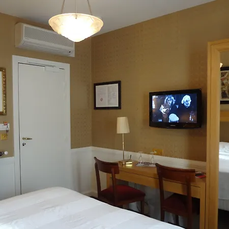 Le Cercle Tour Eiffel 3*