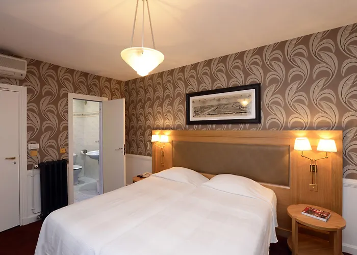 Le Cercle Tour Eiffel Hotel Paris