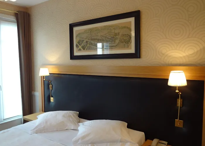 Hotel Le Cercle Tour Eiffel