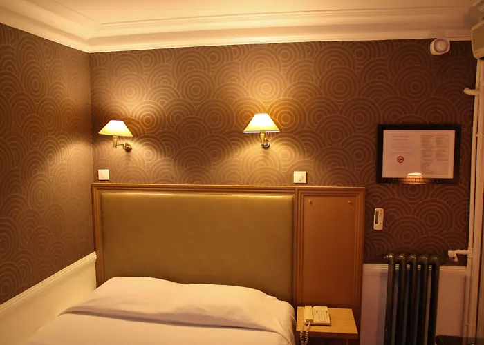 Le Cercle Tour Eiffel Hotel Paris