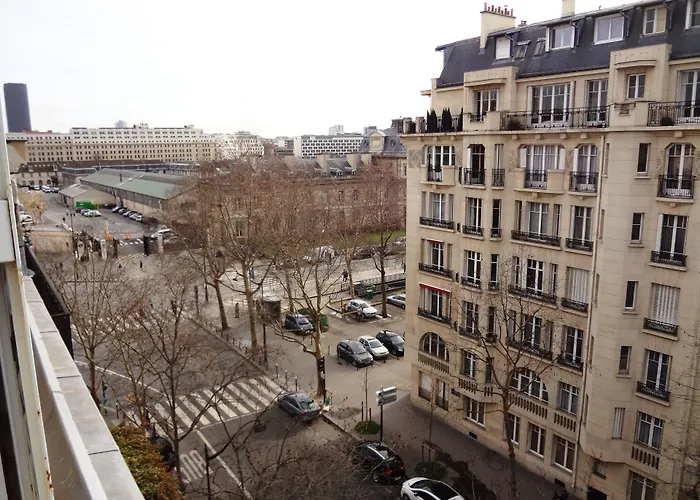 Le Cercle Tour Eiffel Hotel 3*