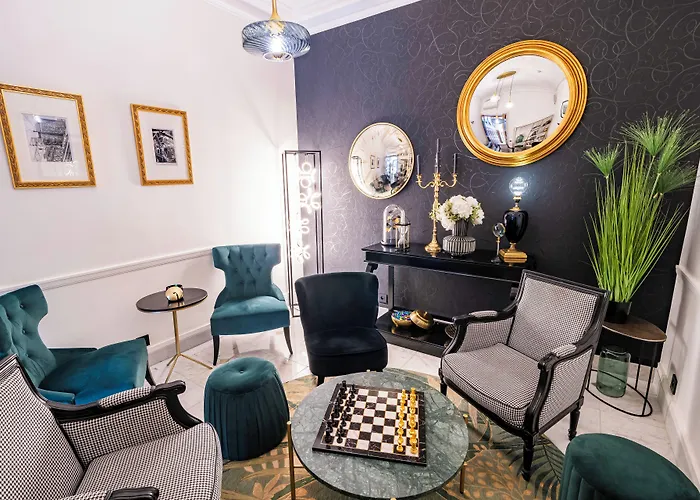 Le Cercle Tour Eiffel Paris