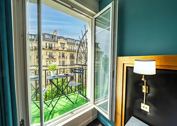 Hotel Le Cercle Tour Eiffel 3*